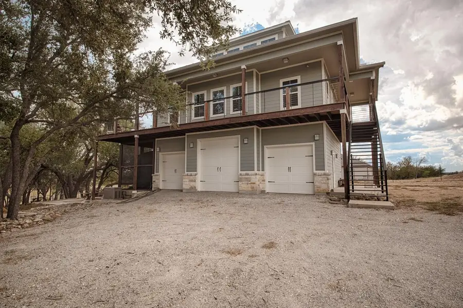 348 Chimney Cove Dr, Marble Falls, TX 78654 - Image #2
