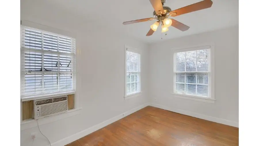 3211 Tom Green St, Austin, TX 78705 - #2