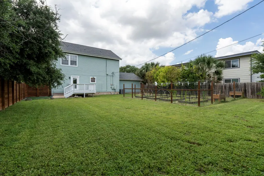 8601 Putnam Dr, Austin, TX 78757 - Image #3