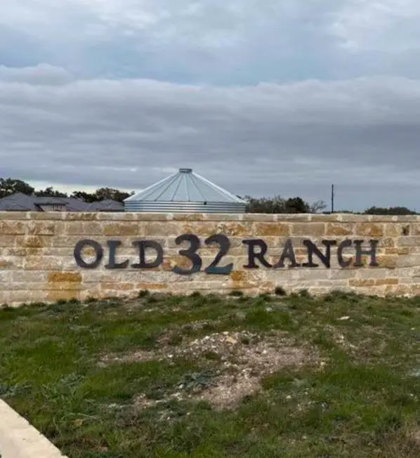 000 Windmill Ridge Dr, Blanco, TX 78606 - #1