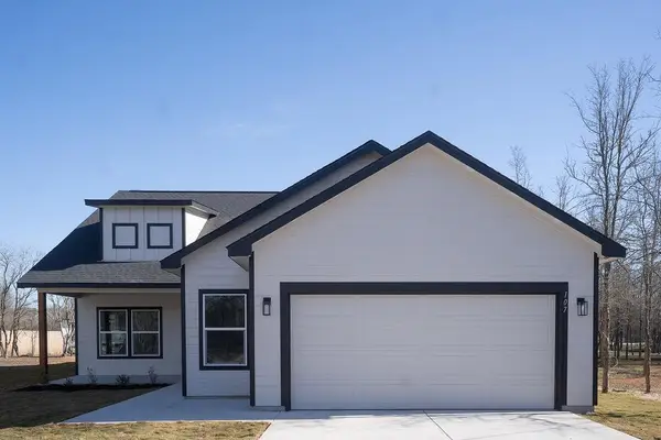 107 Keahi Ct, Bastrop, TX 78602