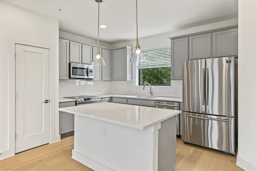 2050 Lohmans Spur Rd #102, Austin, TX 78734 - #3