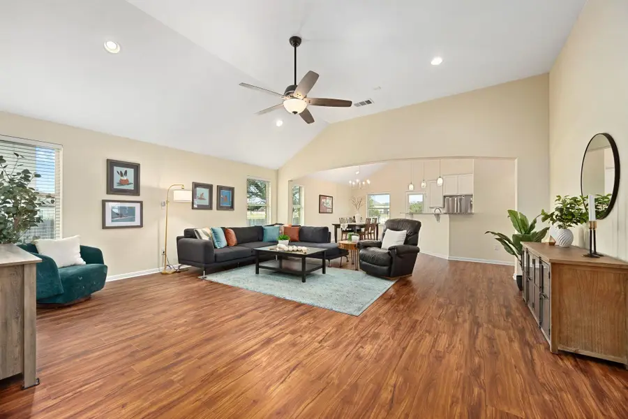 212 Jude Cir, Leander, TX 78641 - Image #2