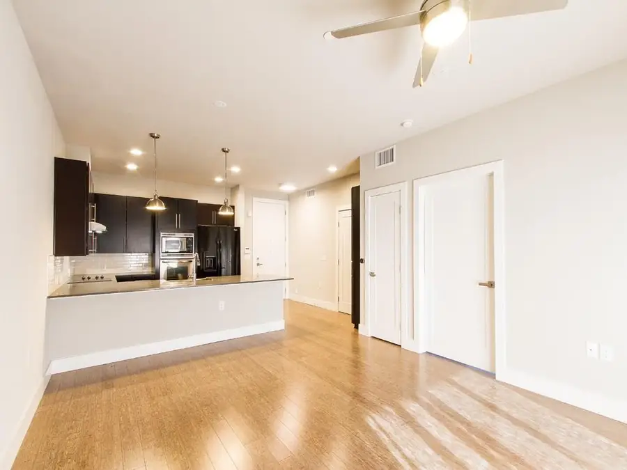 2804 Treble Ln #902, Austin, TX 78704 - Image #3