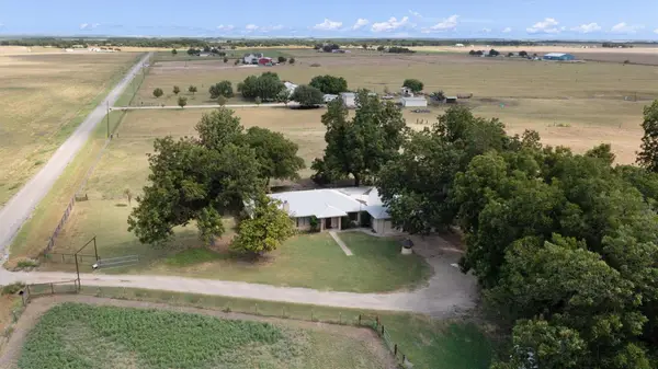 451 County Road 416, Taylor, TX 76574