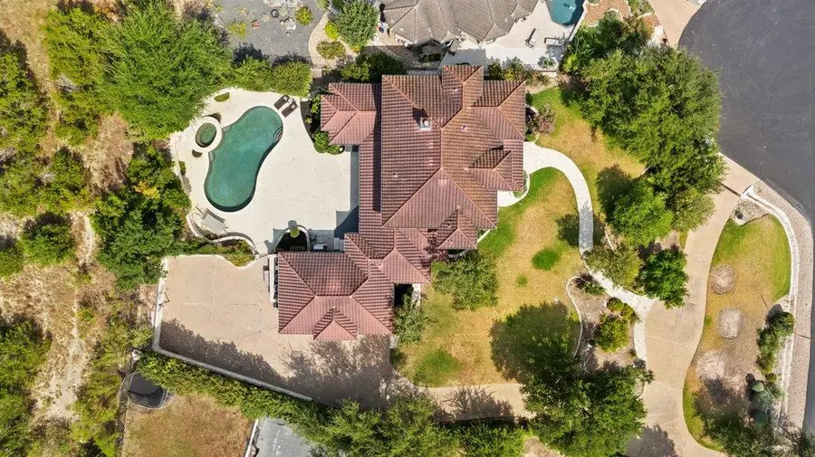 34 Autumn Oaks Dr, Austin, TX 78738 - #2
