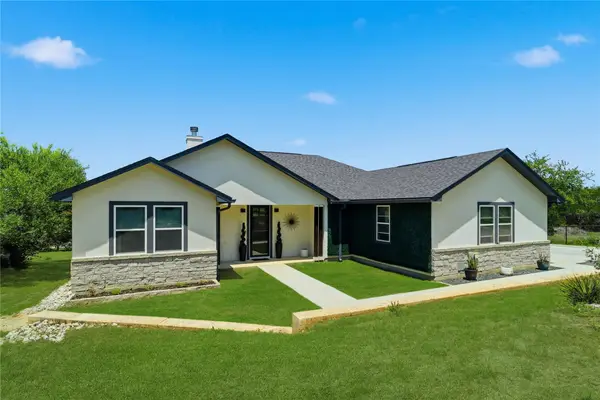 624 Juniper Ct, Fischer, TX 78623