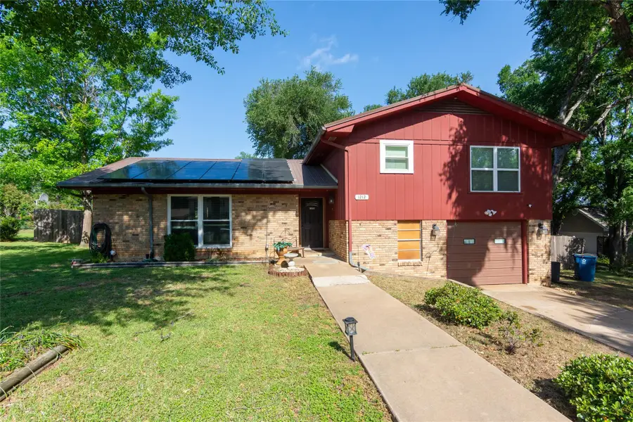 1212 Lake Terrace Dr, Elgin, TX 78621 - #2