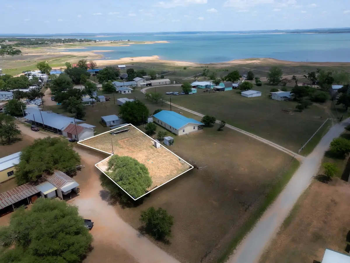 128 Golden Harvest Dr, Buchanan Dam, TX 78609 - Image #1