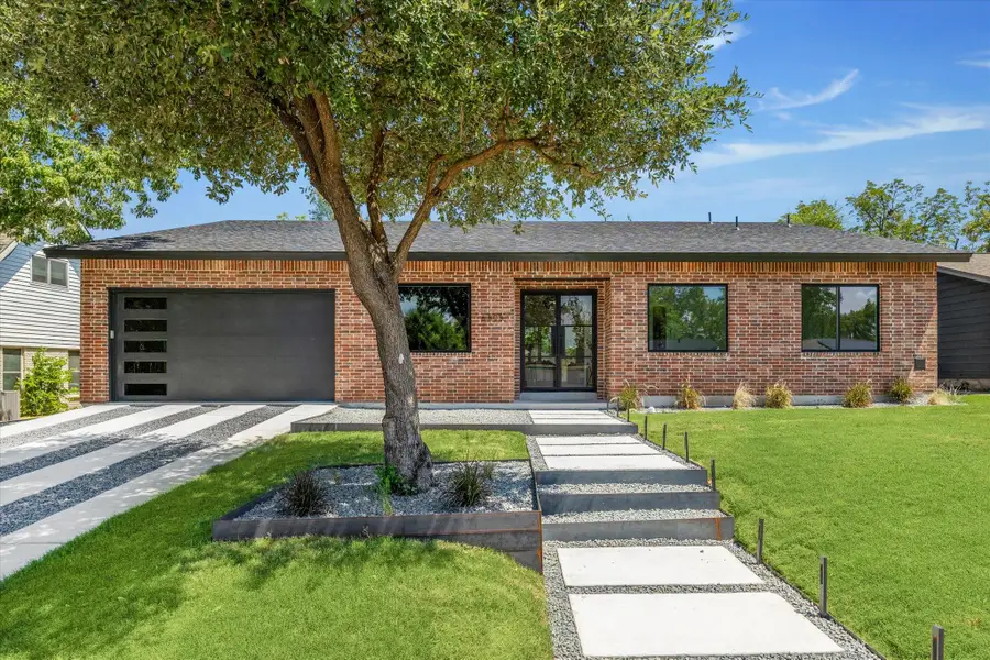 6805 Duquesne Dr, Austin, TX 78723 - Image #2