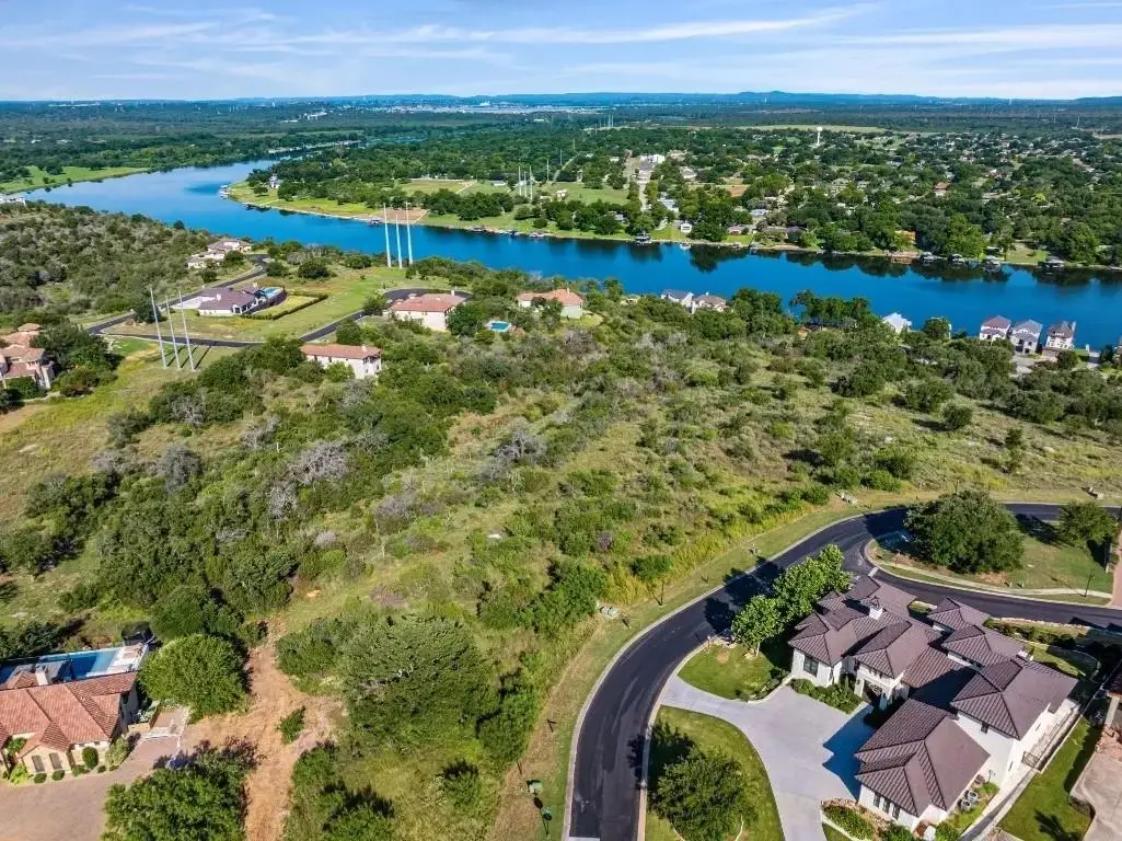 902 Esperanza Dr, Marble Falls, TX 78654 - Image #1