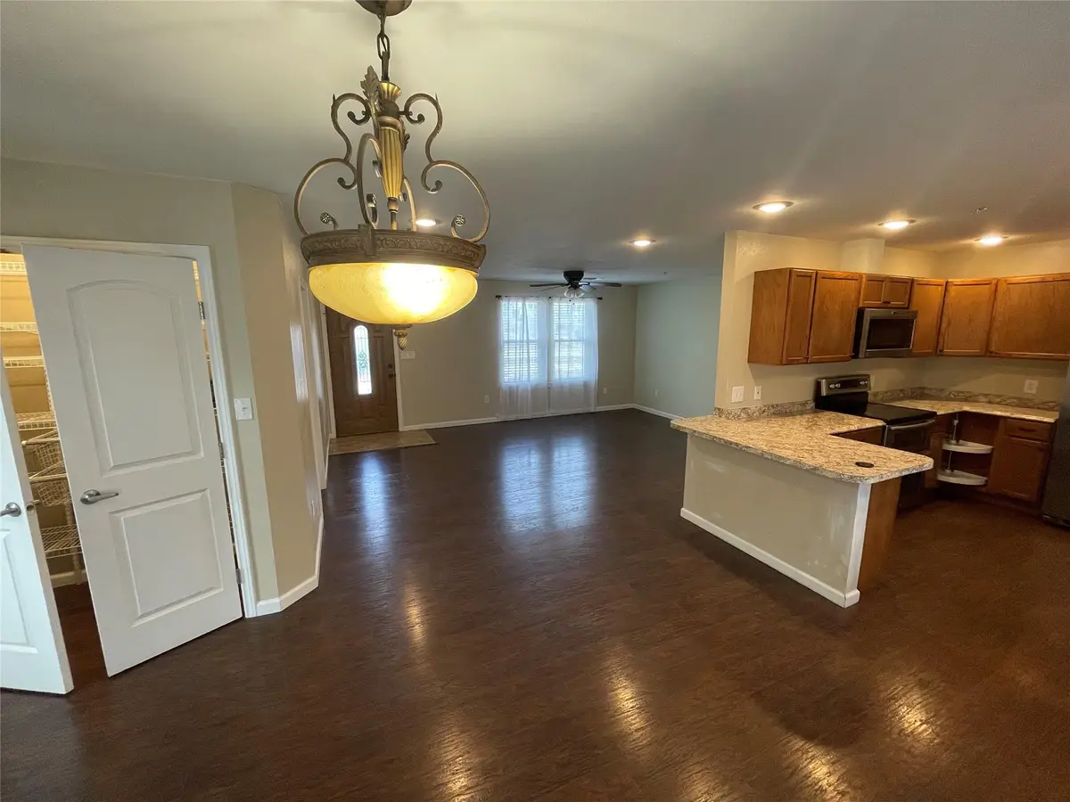 111 Hillview Ln, Burnet, TX 78611 - Image #1