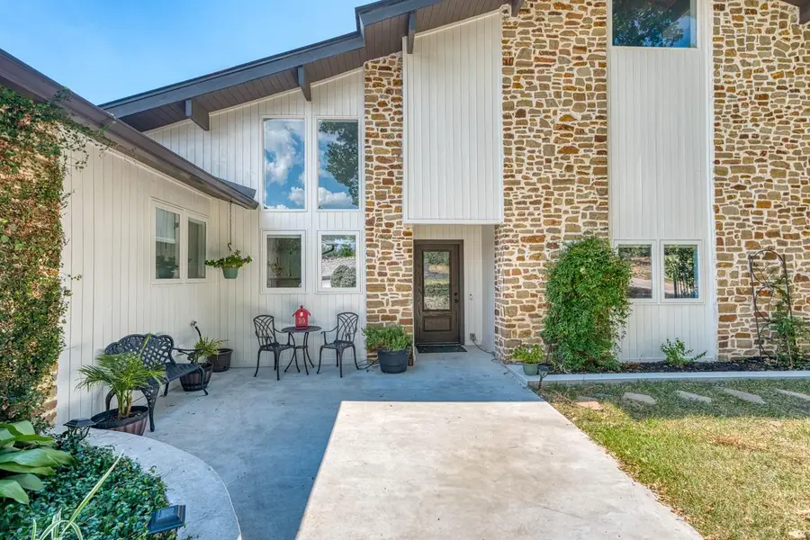 202 N Big Spur, Horseshoe Bay, TX 78657 - #3