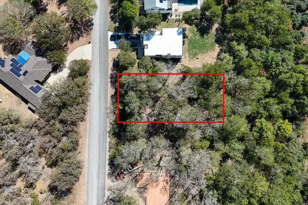 207 Kahana Ln, Bastrop, TX 78602