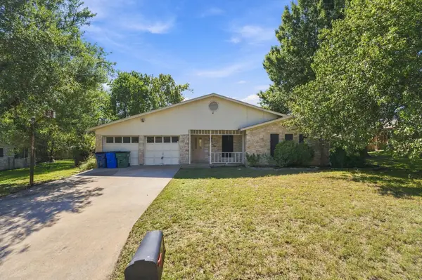 2105 Mildred Dr, Taylor, TX 76574