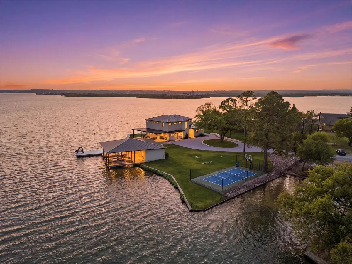 421 Hillview Dr, Granite Shoals, TX 78654 - #1
