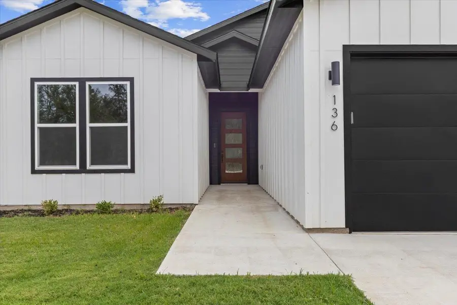 136 E Pauwela Ln, Bastrop, TX 78602 - Image #3