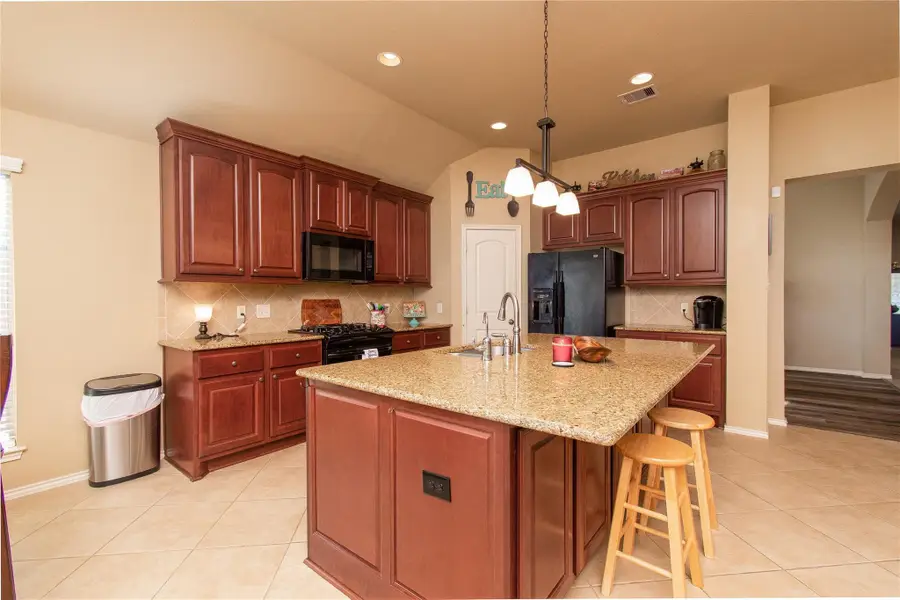 947 Madrone Dr, Georgetown, TX 78628 - Image #3