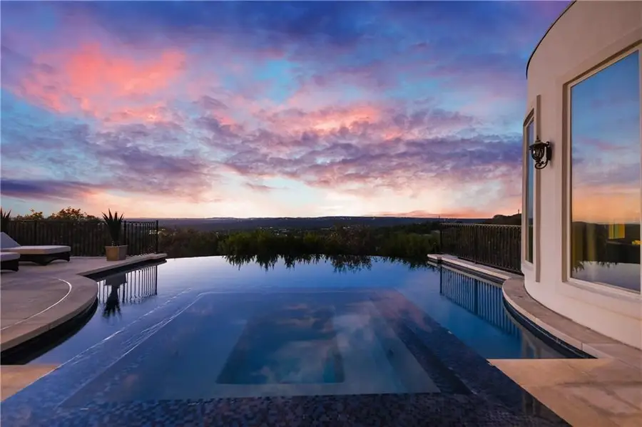 2204 Canonero Dr, Austin, TX 78746 - Image #2