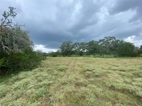 3275 Hilliard Rd #D, San Marcos, TX 78666