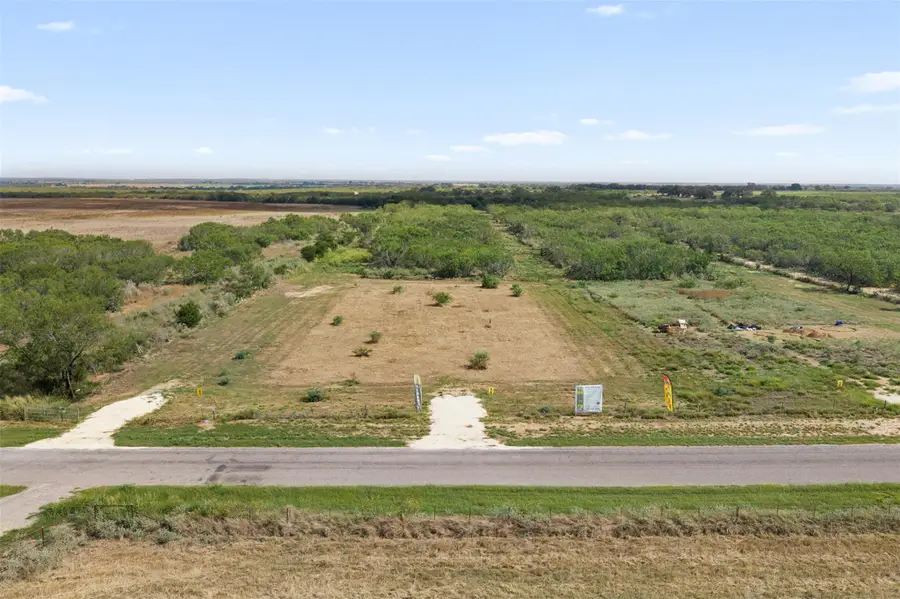 3624 County Road 304, Jourdanton, TX 78026 - #3