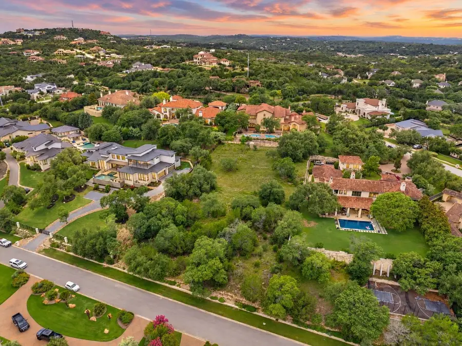 9100 Camelback Dr, Austin, TX 78733 - #2