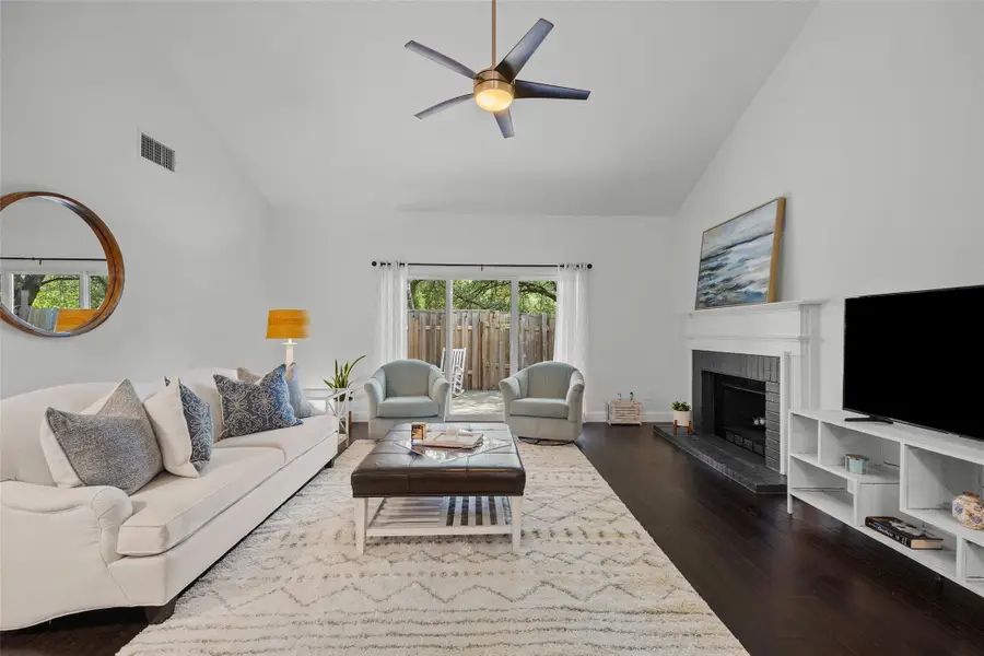 3870 Williamsburg Cir, Austin, TX 78731 - #3