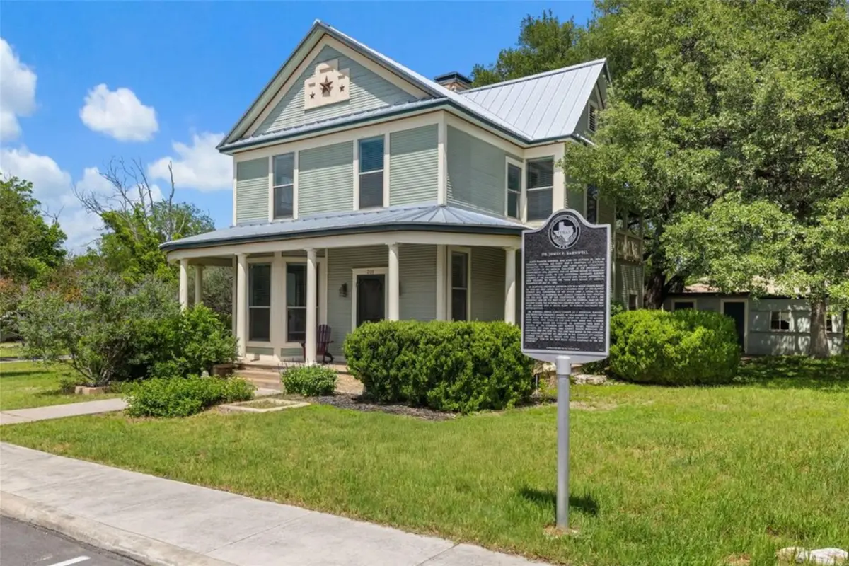 208 Avenue G, Johnson City, TX 78636 - #1
