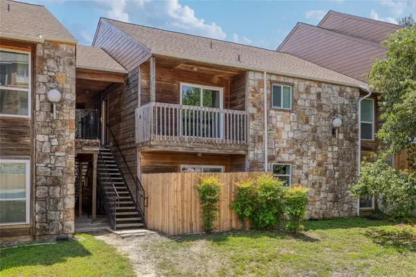 6903 Deatonhill Dr #38, Austin, TX 78745