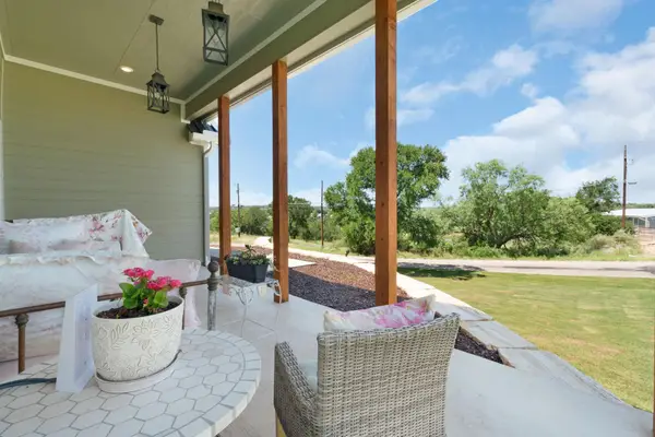 908 Sandy Mountain Dr, Llano, TX 78643