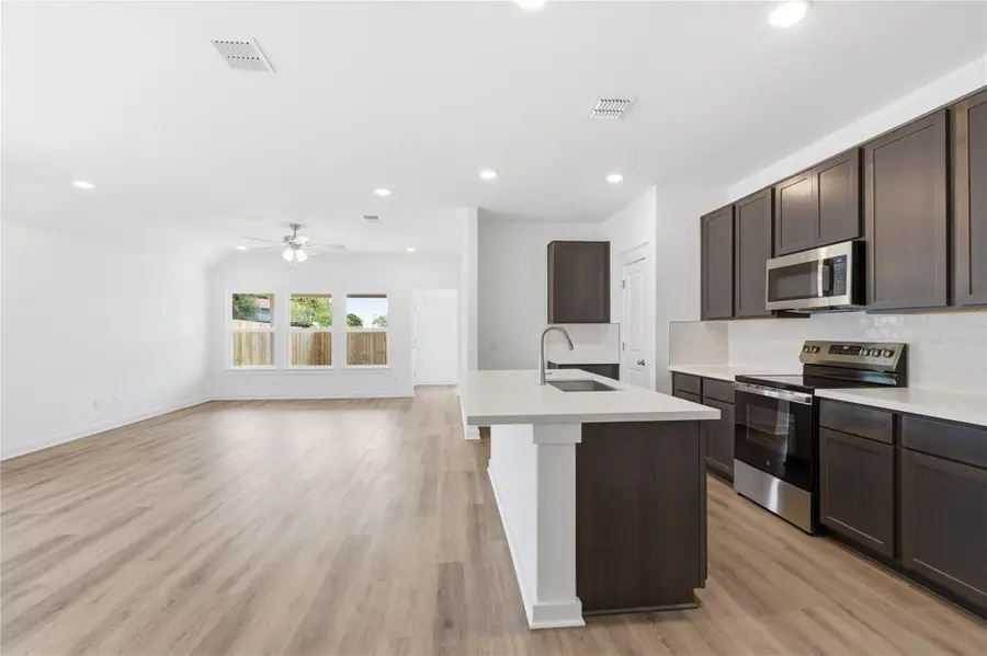 232 Seattle Slew Dr, Jarrell, TX 76537 - #3