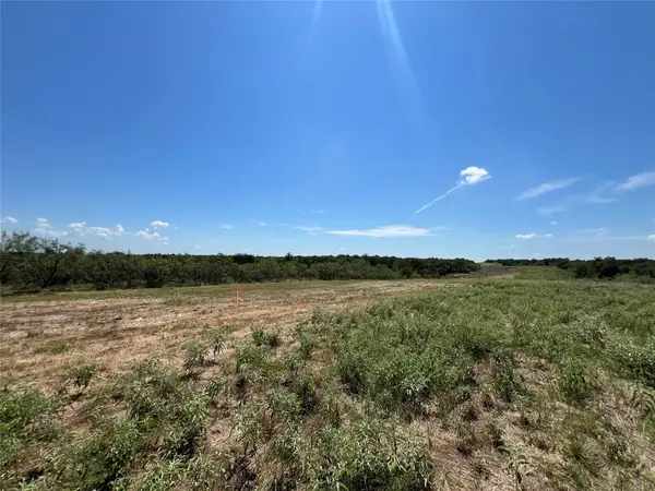 2614 Cr 466, Elgin, TX 78621