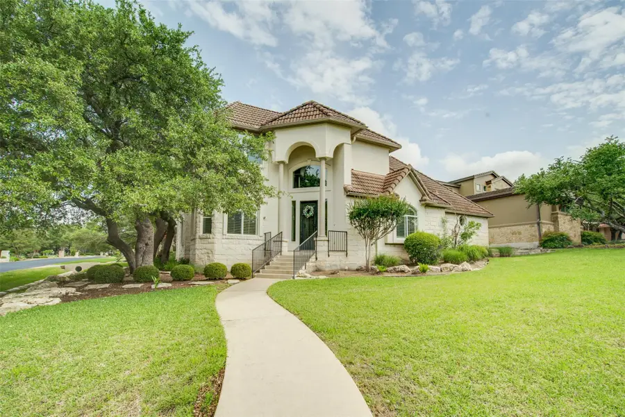 18 Glenway Dr, The Hills, TX 78738 - #2