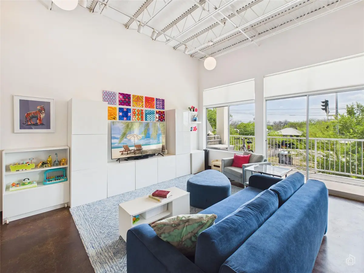 2401 E 6th St #6095, Austin, TX 78702 - #1