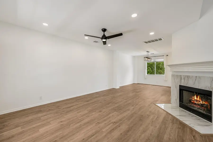 537 Roseberry St, Buda, TX 78610 - #3