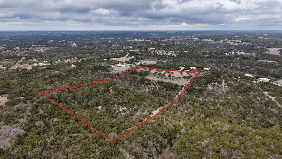 137 Honeycomb Ln, Kerrville, TX 78028 - Image #2