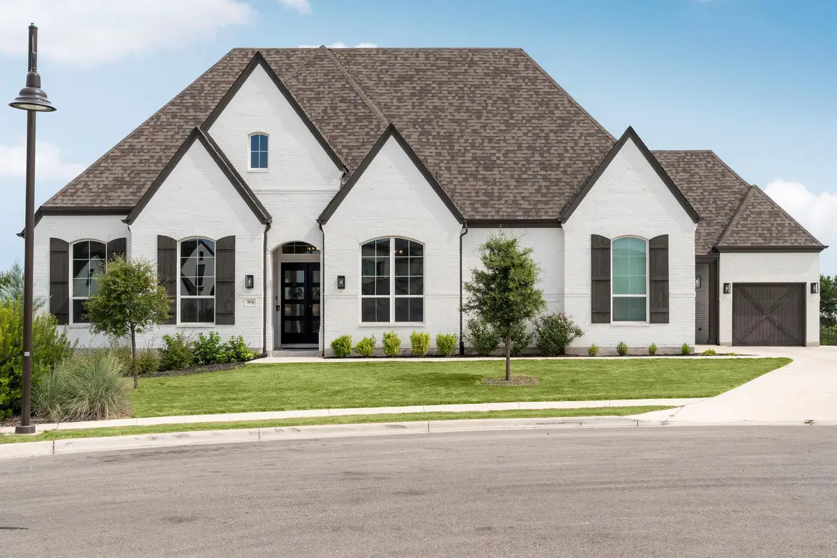 304 Sadaba St, Liberty Hill, TX 78642 - #1