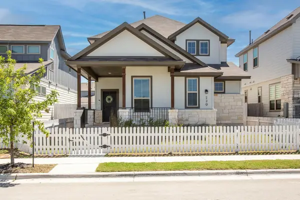 229 Treadwell Ln, Kyle, TX 78640