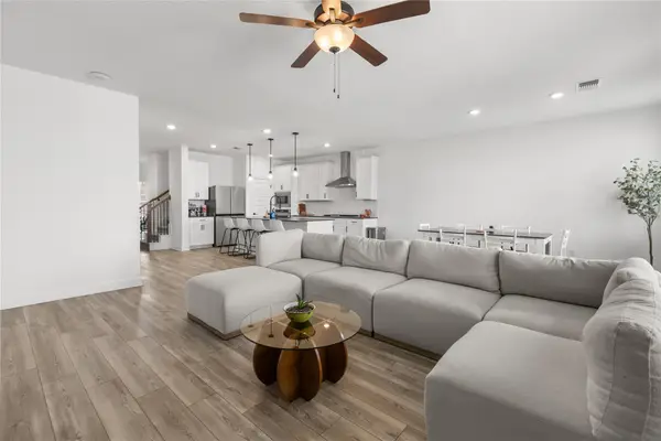 12120 Paseo De Los Lagos Ln, Manor, TX 78653