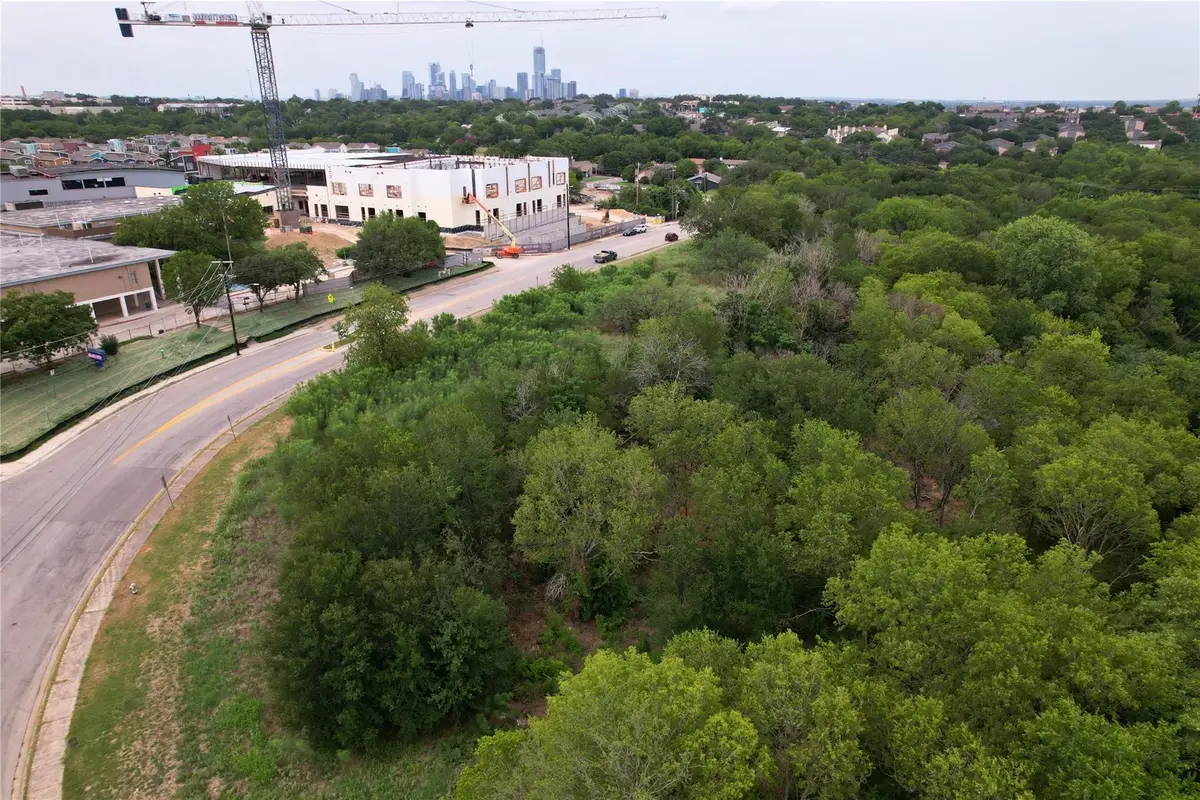 2827 Metcalfe Rd, Austin, TX 78741 - Image #1