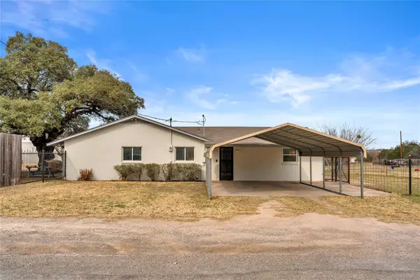 312 Apache Dr, Burnet, TX 78611
