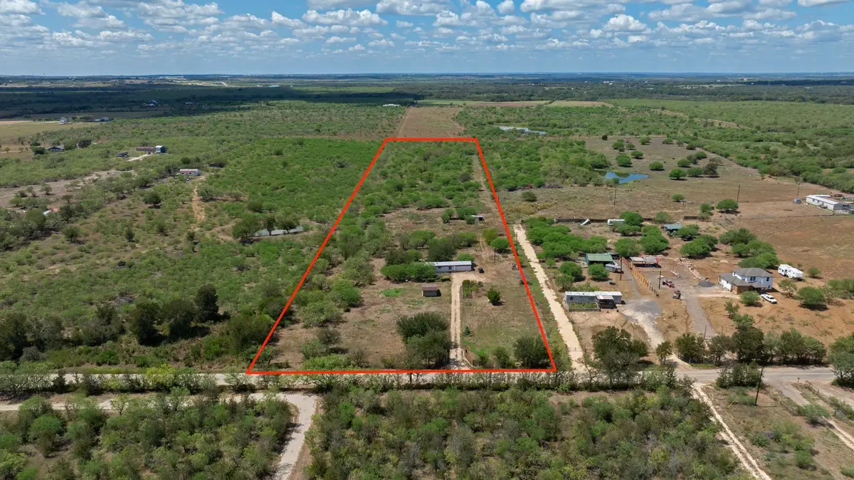3301 Dry Creek Rd, Lockhart, TX 78644 - #1