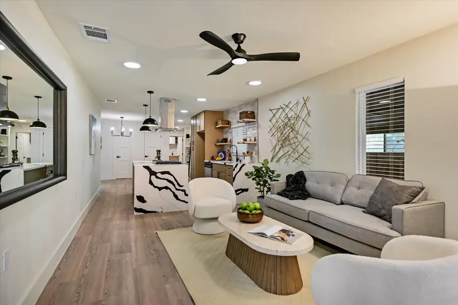 2406 Santa Maria St, Austin, TX 78702 - #2
