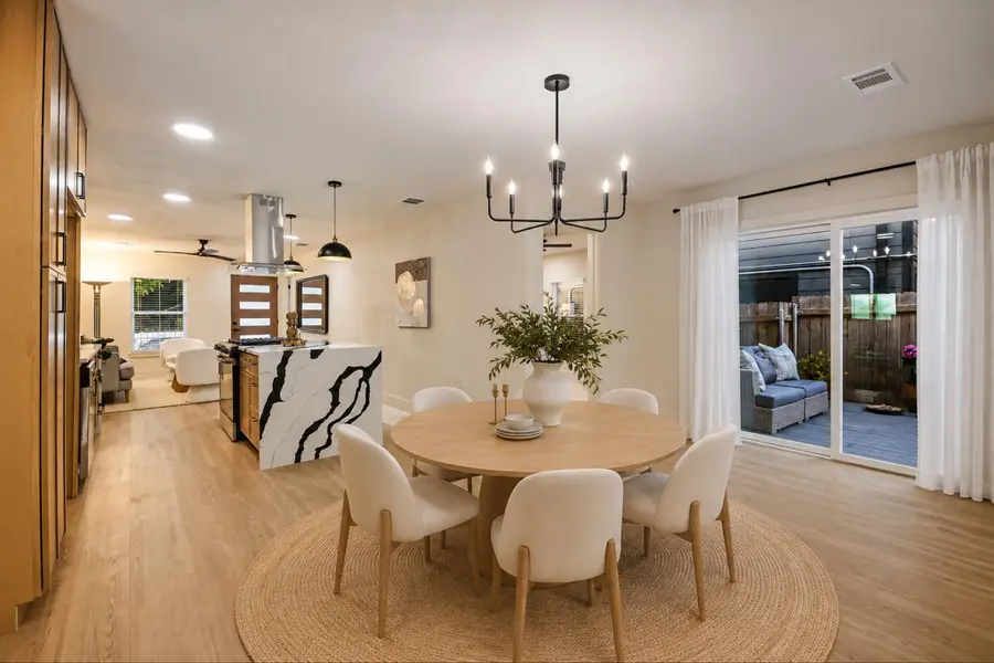 2406 Santa Maria St, Austin, TX 78702 - #3