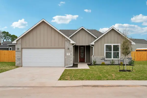 102 Callie St, Smithville, TX 78957