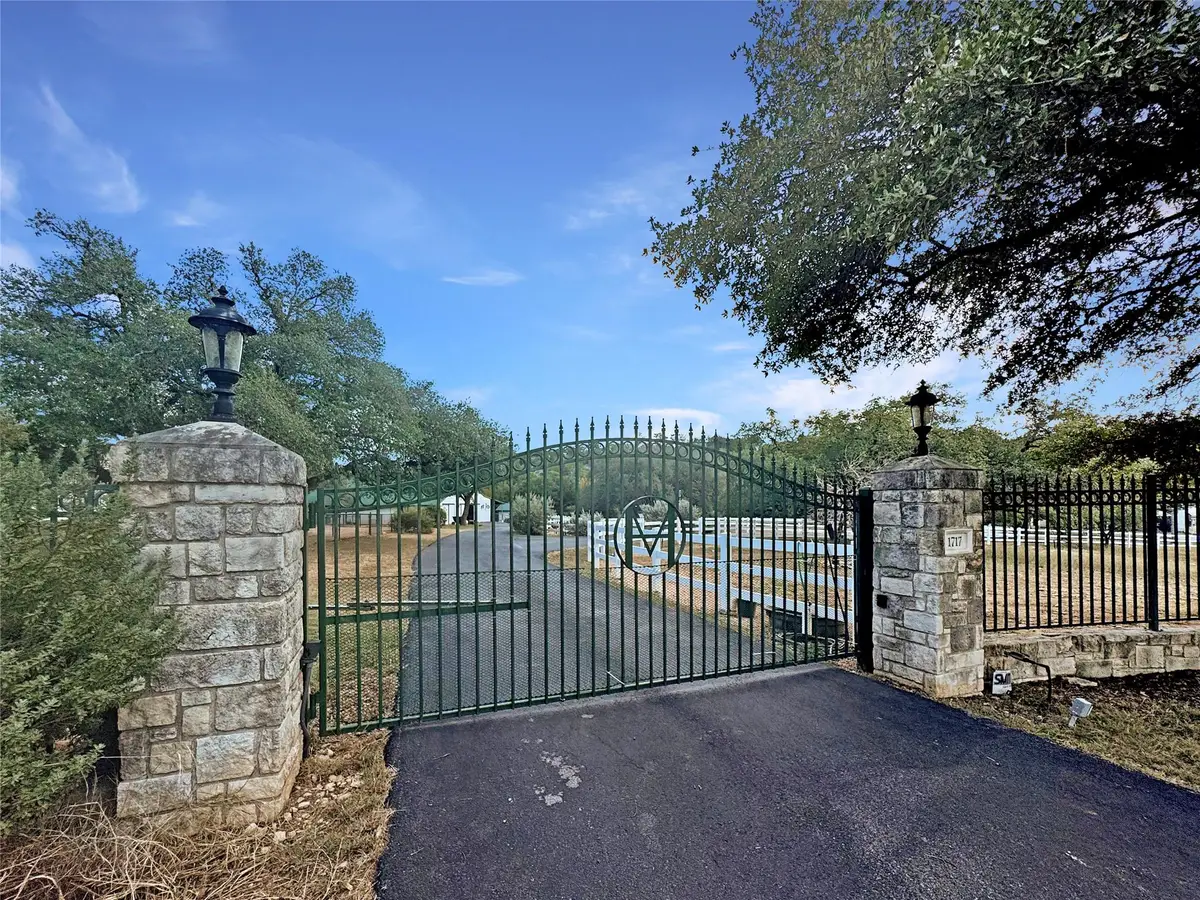 1717 Sycamore Crk, Dripping Springs, TX 78620 - Image #1