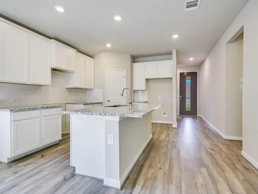 129 Holmby Dr, Hutto, TX 78634 - #2