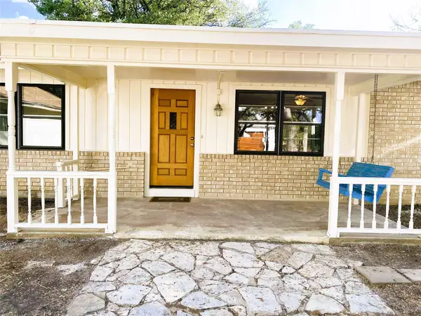 810 Woodland Hills Dr, Granite Shoals, TX 78654