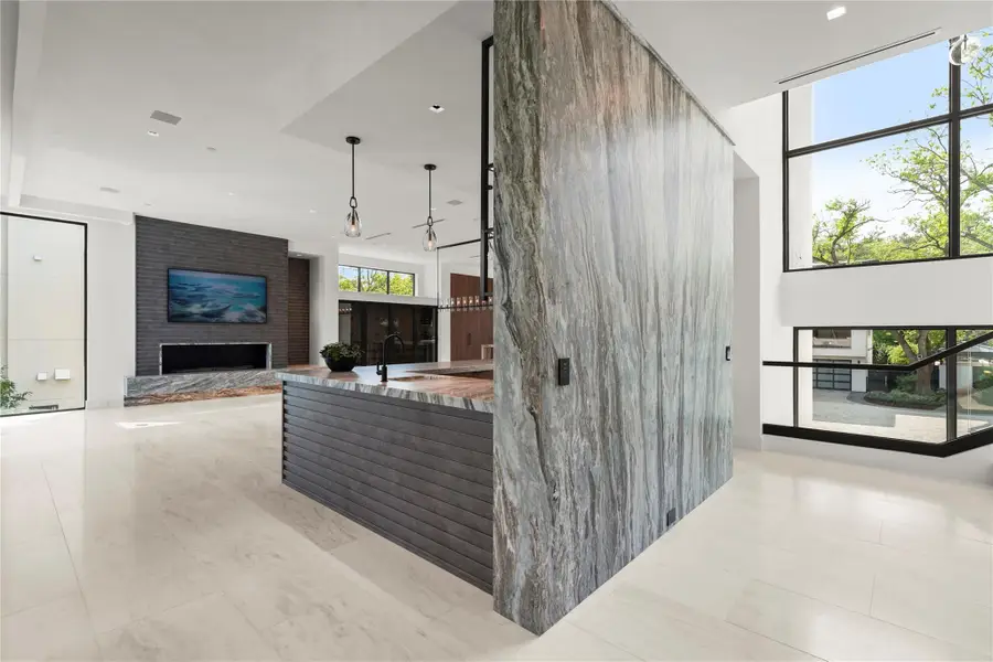 2503 Westlake Dr #301, Austin, TX 78746 - Image #2