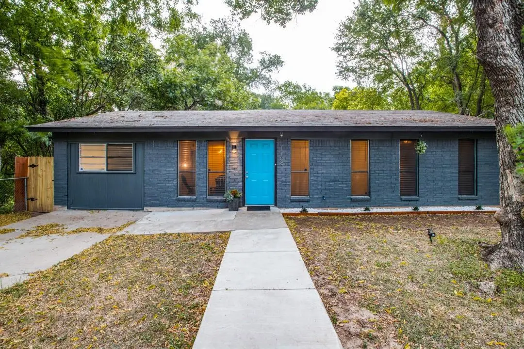 1109 Gardner Cv, Austin, TX 78721 - #1